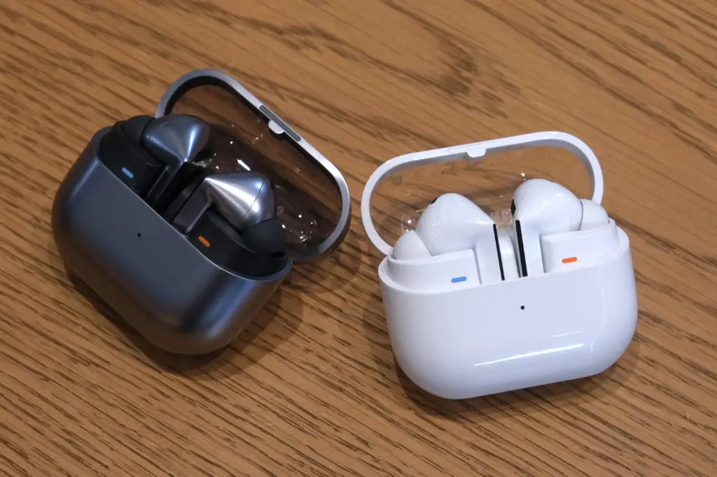 Samsung Galaxy Buds 3 True Wireless Bluetooth Earbuds 7.webp