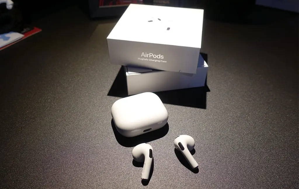 Apple AirPods Pro 3rd gen ANC.webp